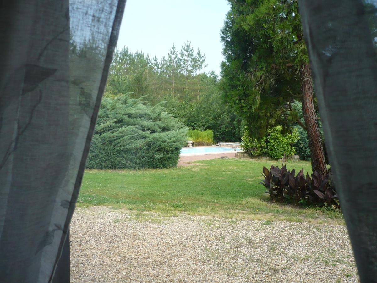 B&B Gilclau Saint-Martial-d'Artenset Exterior photo